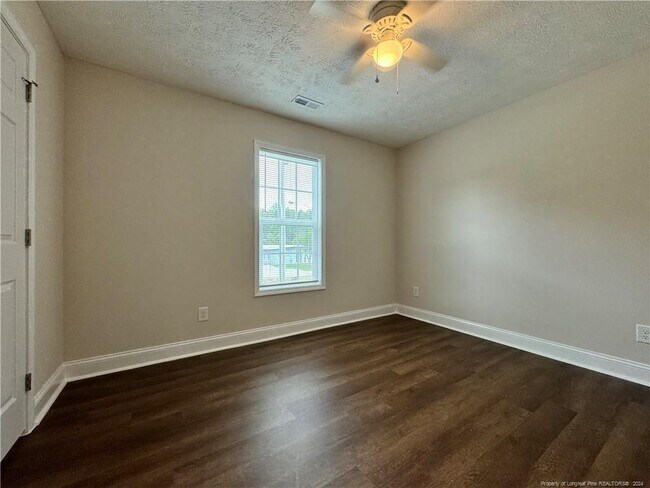 Building Photo - 312 E Jenkins St