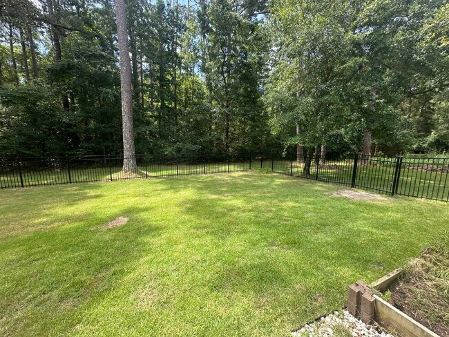 Building Photo - Beautiful Low Country Home in Rose Dhu!