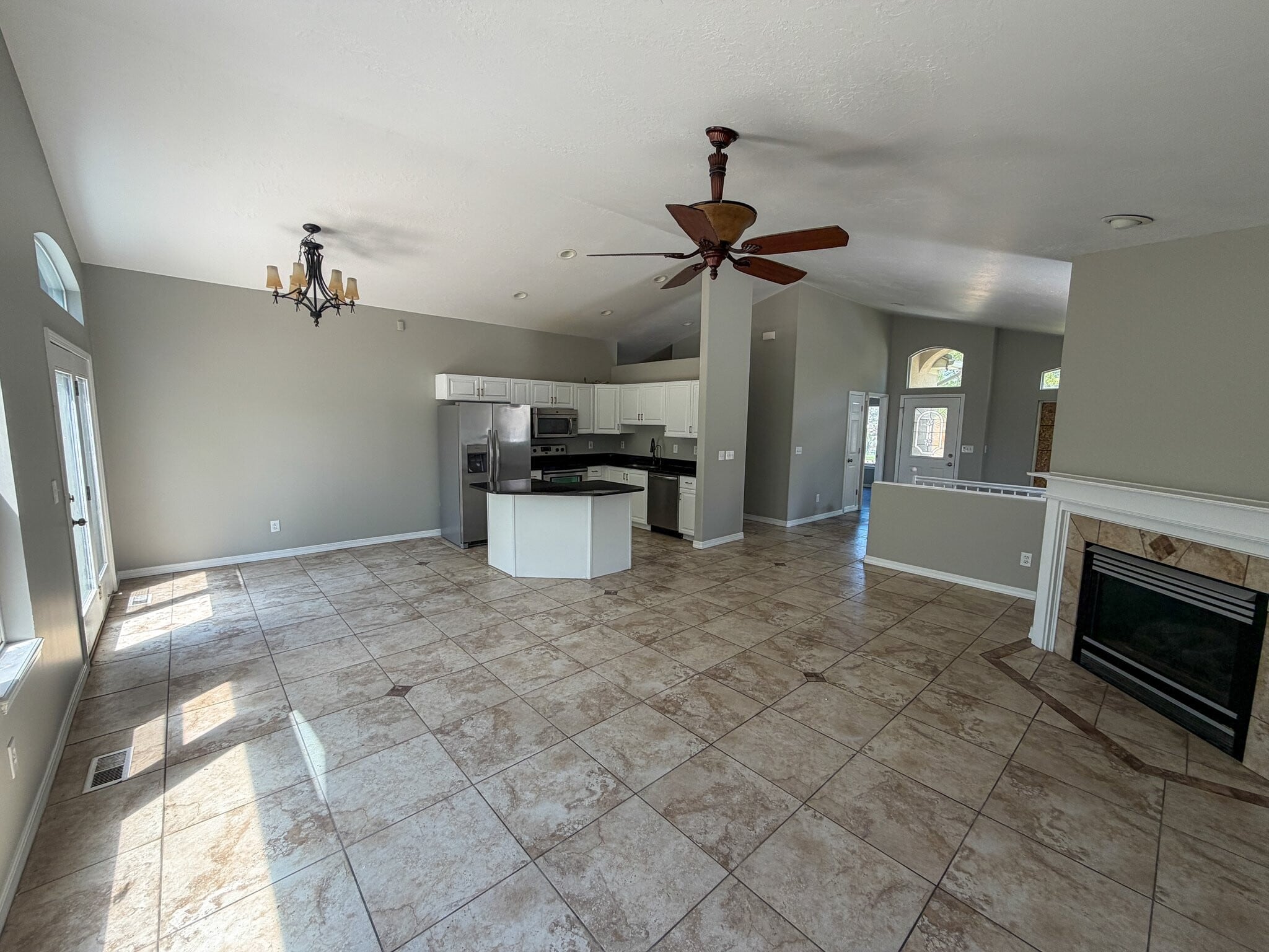 Building Photo - 11246 Glen Croft Ln