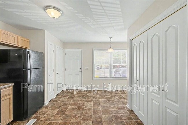 Building Photo - 1312 Dieter St