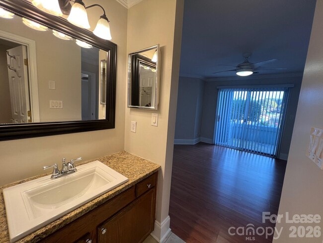 Building Photo - 18733 Vineyard Point Ln