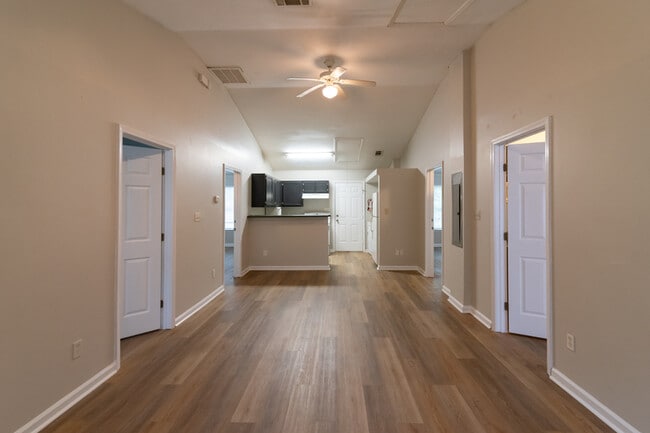 Building Photo - 285 E Harrison St