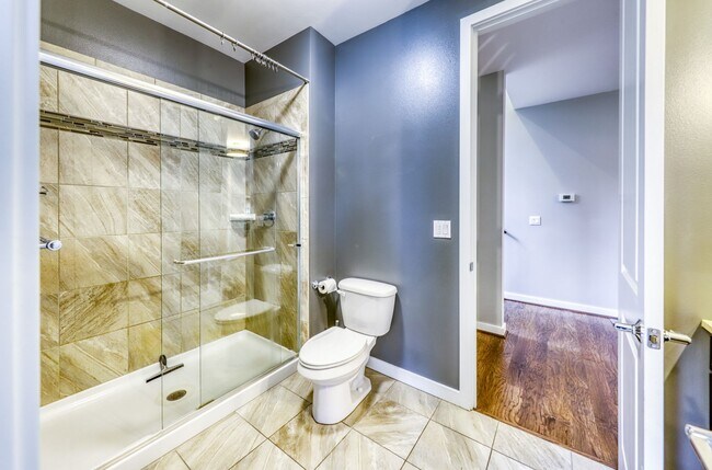 Building Photo - Gorgeous Large Home