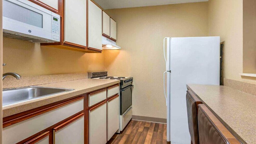 Building Photo - 200 Meijer Dr