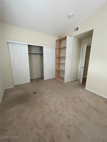 Building Photo - 9300 Cool Creek Ave