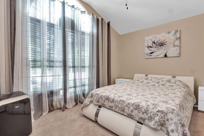 Building Photo - 3339 Rod Carew Dr