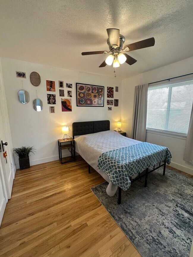 Building Photo - GORGEOUS Salt Lake Home!!!