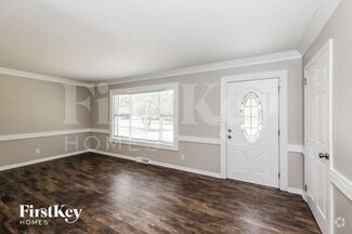 Building Photo - 2315 Briargrove Dr