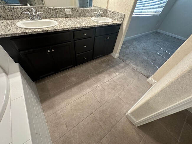 Building Photo - 3732 Bonifacio Way