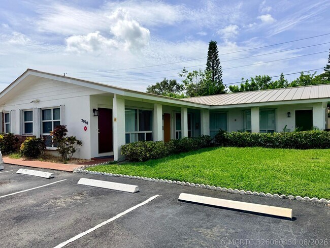 Building Photo - 2020 NE 56th Ct