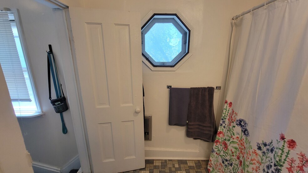 Building Photo - 1333 Connecticut St