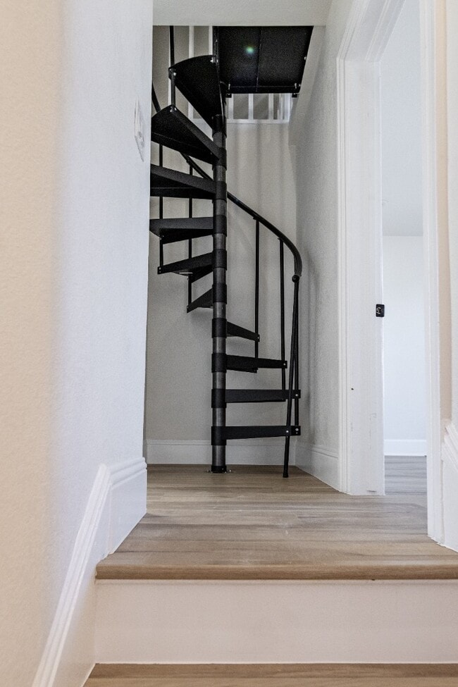 Building Photo - Stunning Remodeled Patio Home in Baker – 3...