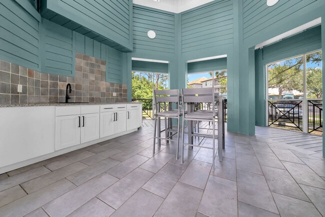 Building Photo - 7607 Southern Brook Bend