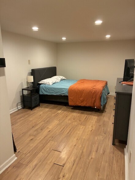 Building Photo - 1518 Tamm Ave