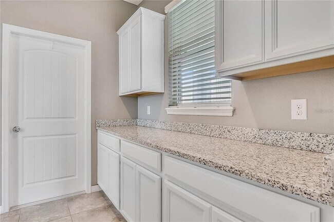 Building Photo - 16096 Bayou Crest Dr