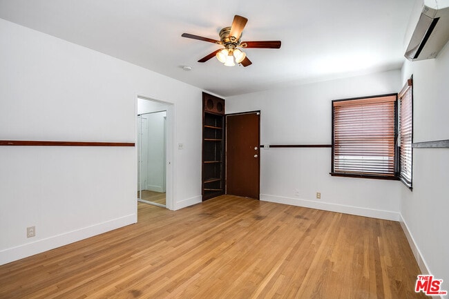 Building Photo - 4418 Brunswick Ave
