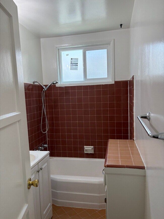 Bathroom - 2202 Ocean Park Blvd