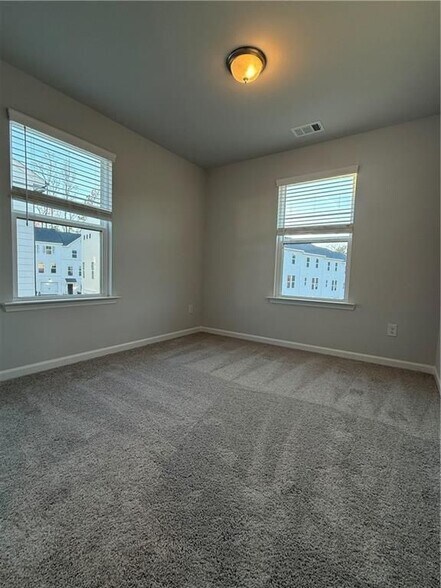 Building Photo - 3203 Bateman Drive SE