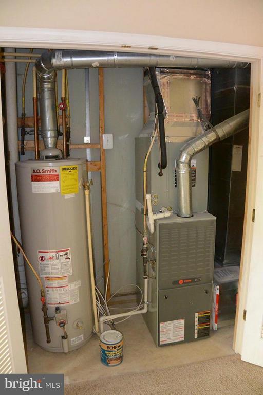 Building Photo - 5302 Chieftain Cir