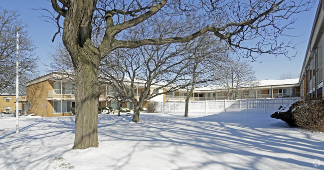 Primary Photo - Manor House Apartments