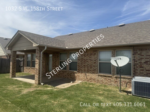 Building Photo - 1032 SW 158th St