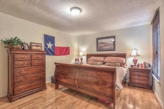 Building Photo - 810 Bellevue Rd