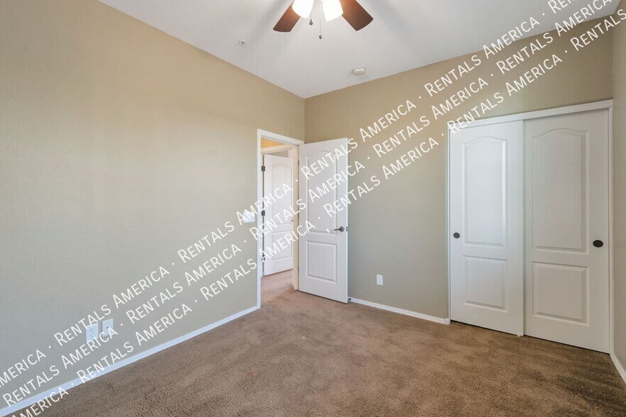 Building Photo - 1250 S Rialto