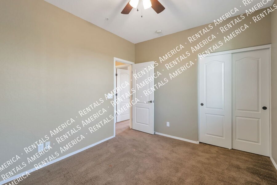 Building Photo - 1250 S Rialto