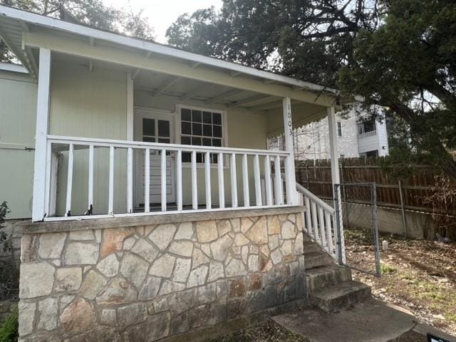 Primary Photo - 1003 N LBJ Dr