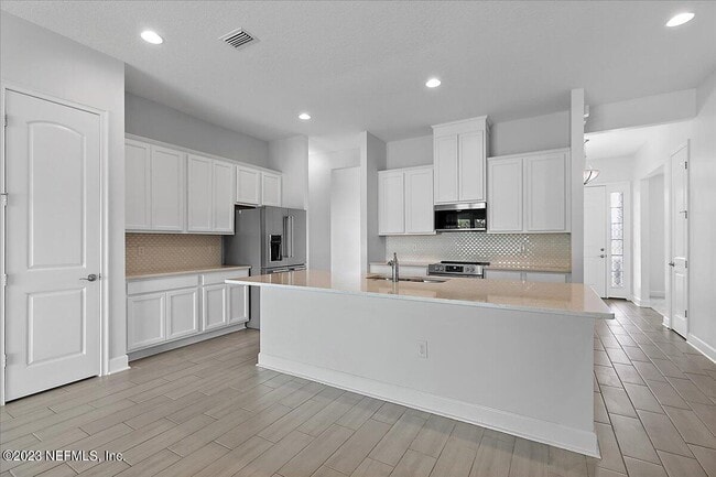 Building Photo - 1741 Sandy Creek Pkwy