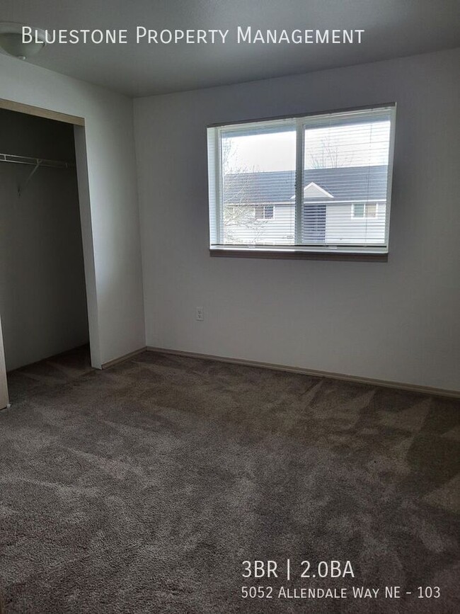 Building Photo - 5052 Allendale Way NE