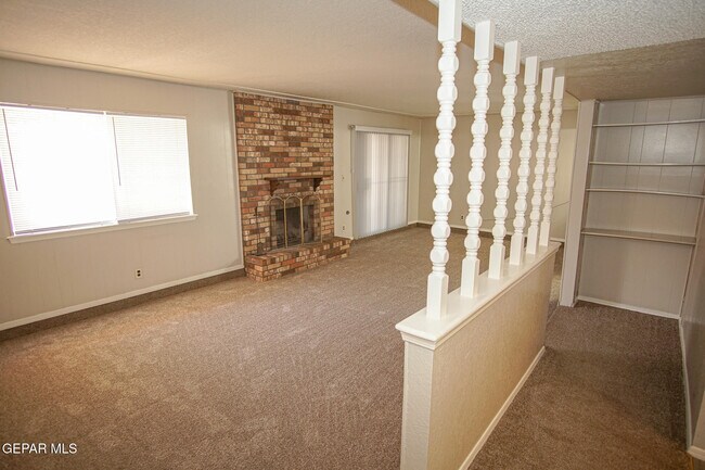 Building Photo - 10521 Gala St