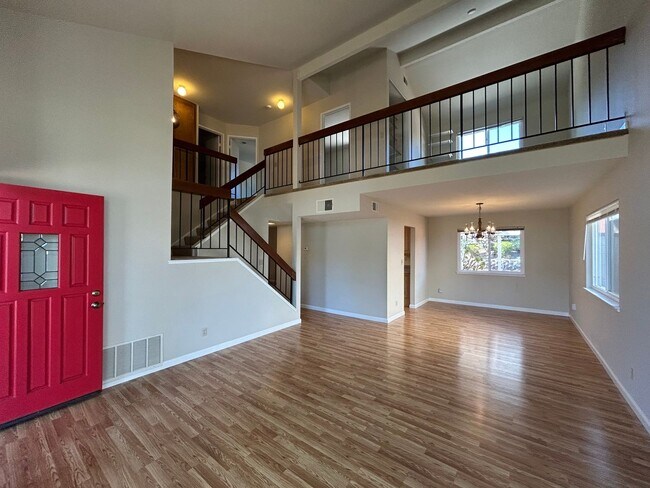Building Photo - Beautiful Two-Story Home in Village Oaks, ...