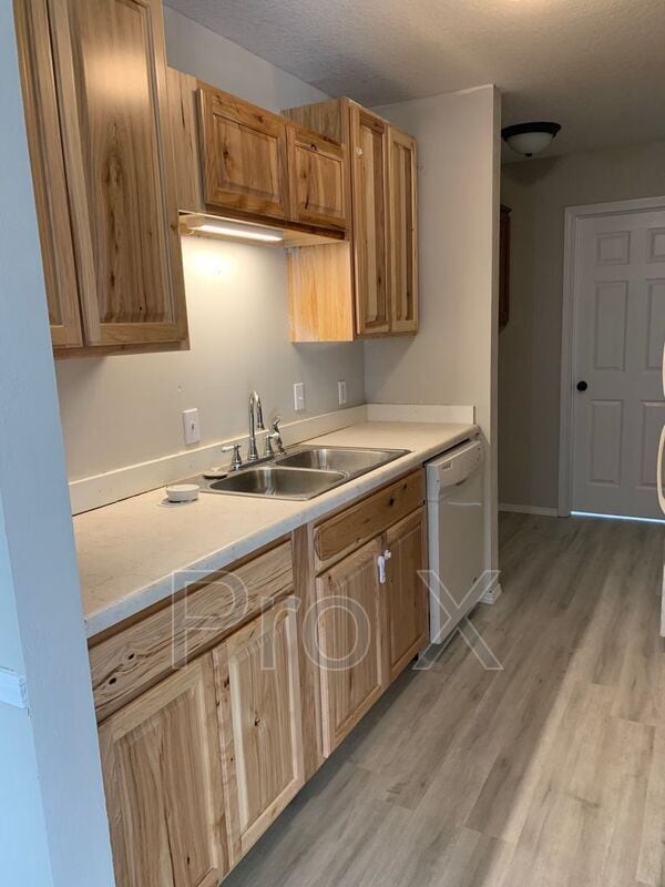 Building Photo - 3802 College View Dr