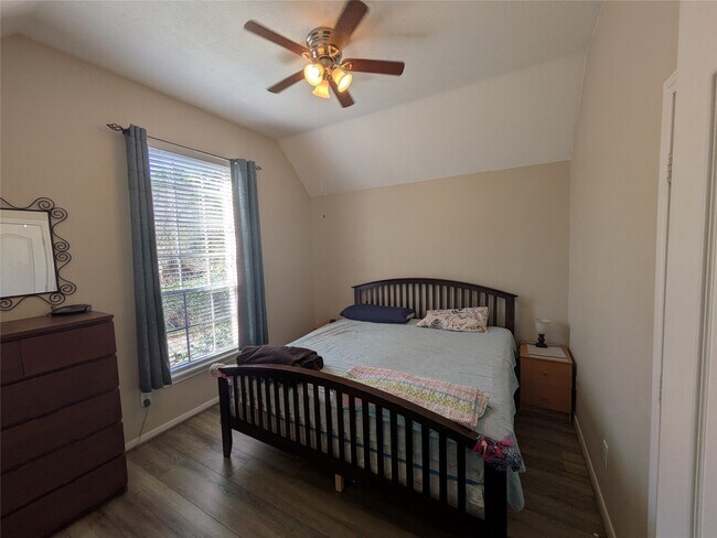 Building Photo - 9222 Symphonic Ln