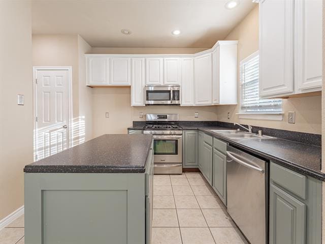 Building Photo - 210 Sendero Dr