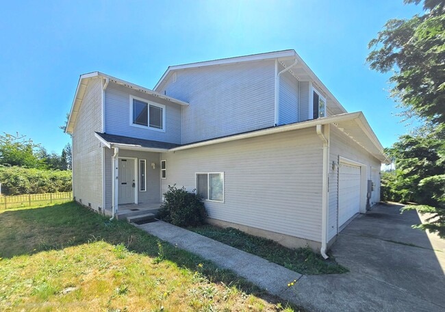 Building Photo - 1205 Frontier Cir E