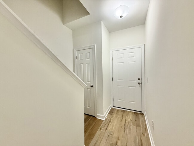 Building Photo - 2608 Broad Oaks Pl