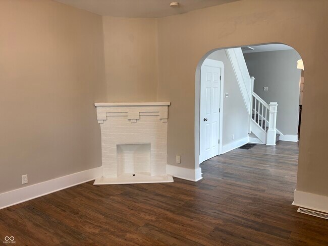 Building Photo - 1125 Churchman Ave