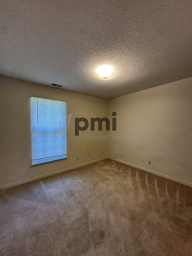 Building Photo - 1306 Arthur Ave