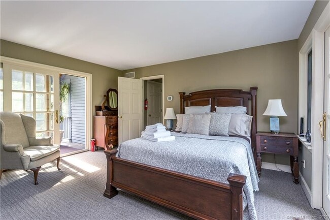 Building Photo - 21 Jericho Rd N