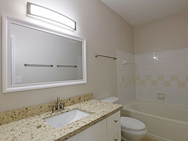 Building Photo - Royal Greens 11480-102