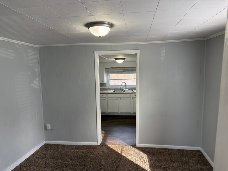 Building Photo - 315 N Highland Ave