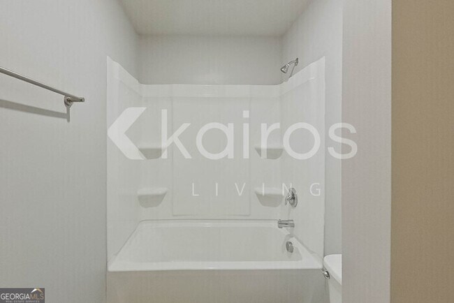 Building Photo - 633 Canal St