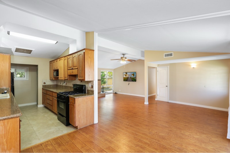 Building Photo - 526 N Emerald Dr