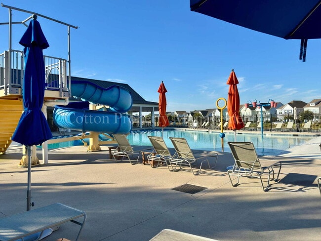 Building Photo - 2BR/2.5BA townhome in River Lights Communi...