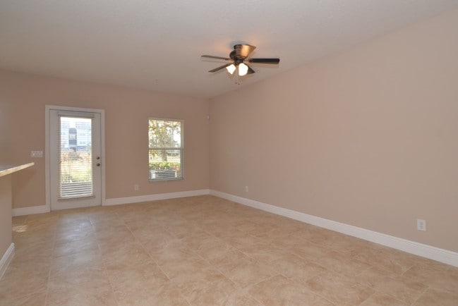 Building Photo - 5460 Caramella Dr