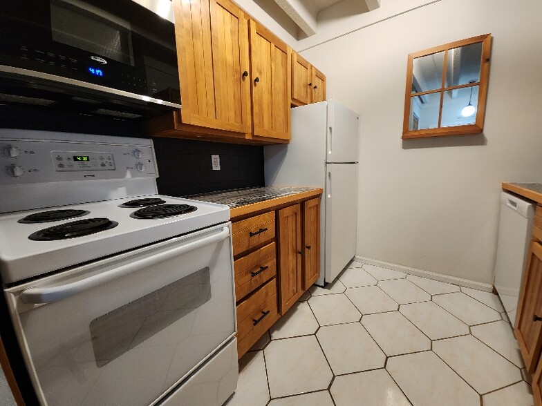 Building Photo - 26 Prospect St