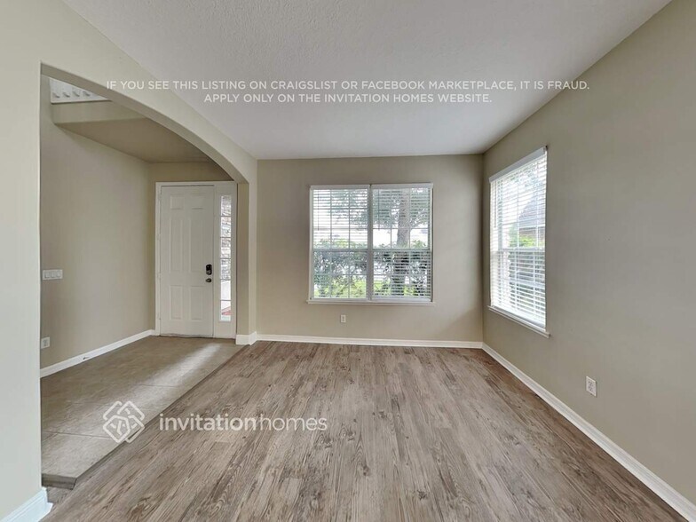 Building Photo - 2101 Cedar Garden Dr