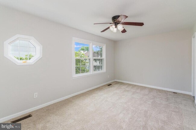 Building Photo - 6619 Sky Blue Ct
